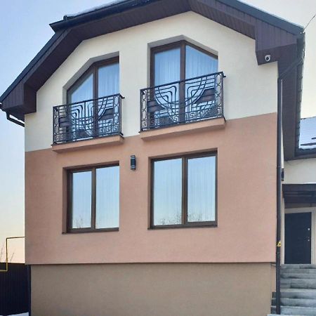 Apartment Sweethome 1 Free Parking Uzhhorod Εξωτερικό φωτογραφία