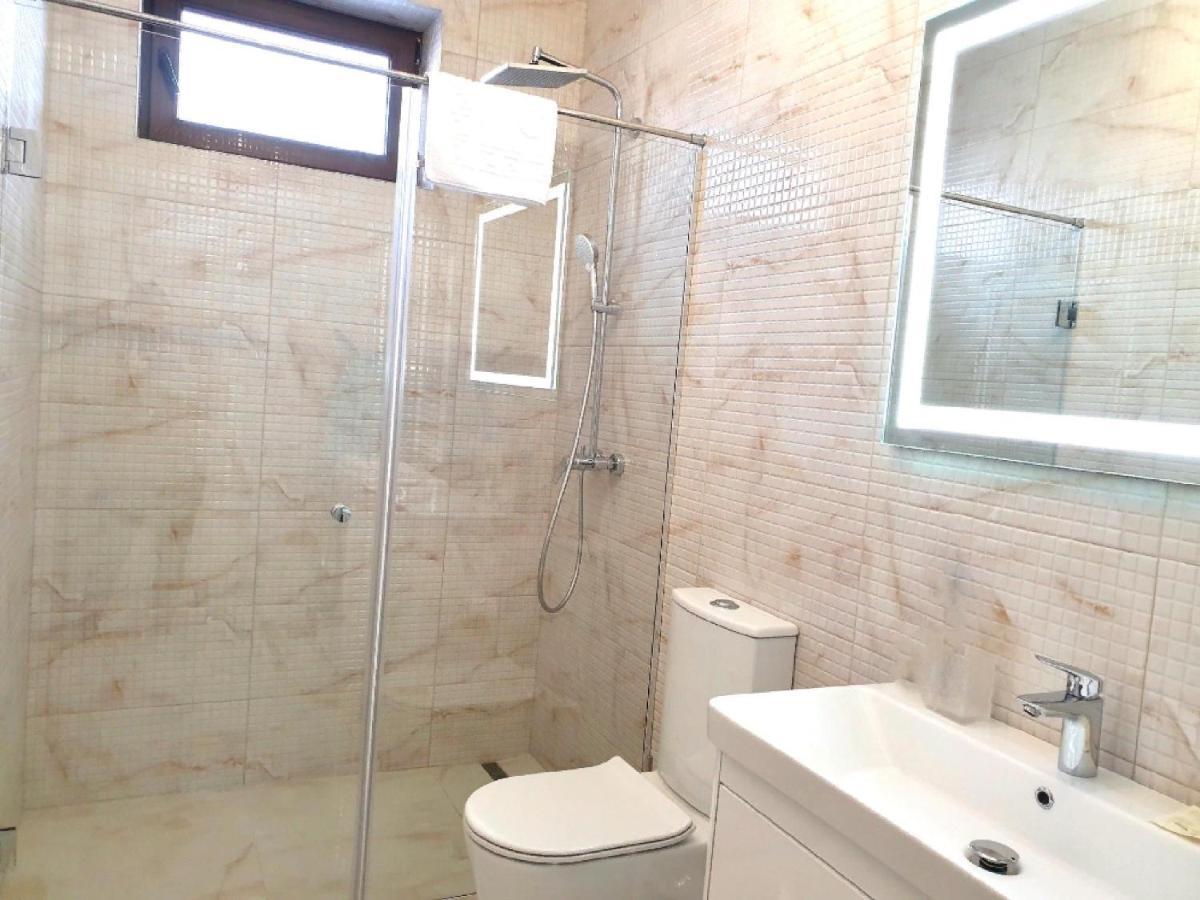 Apartment Sweethome 1 Free Parking Uzhhorod Εξωτερικό φωτογραφία