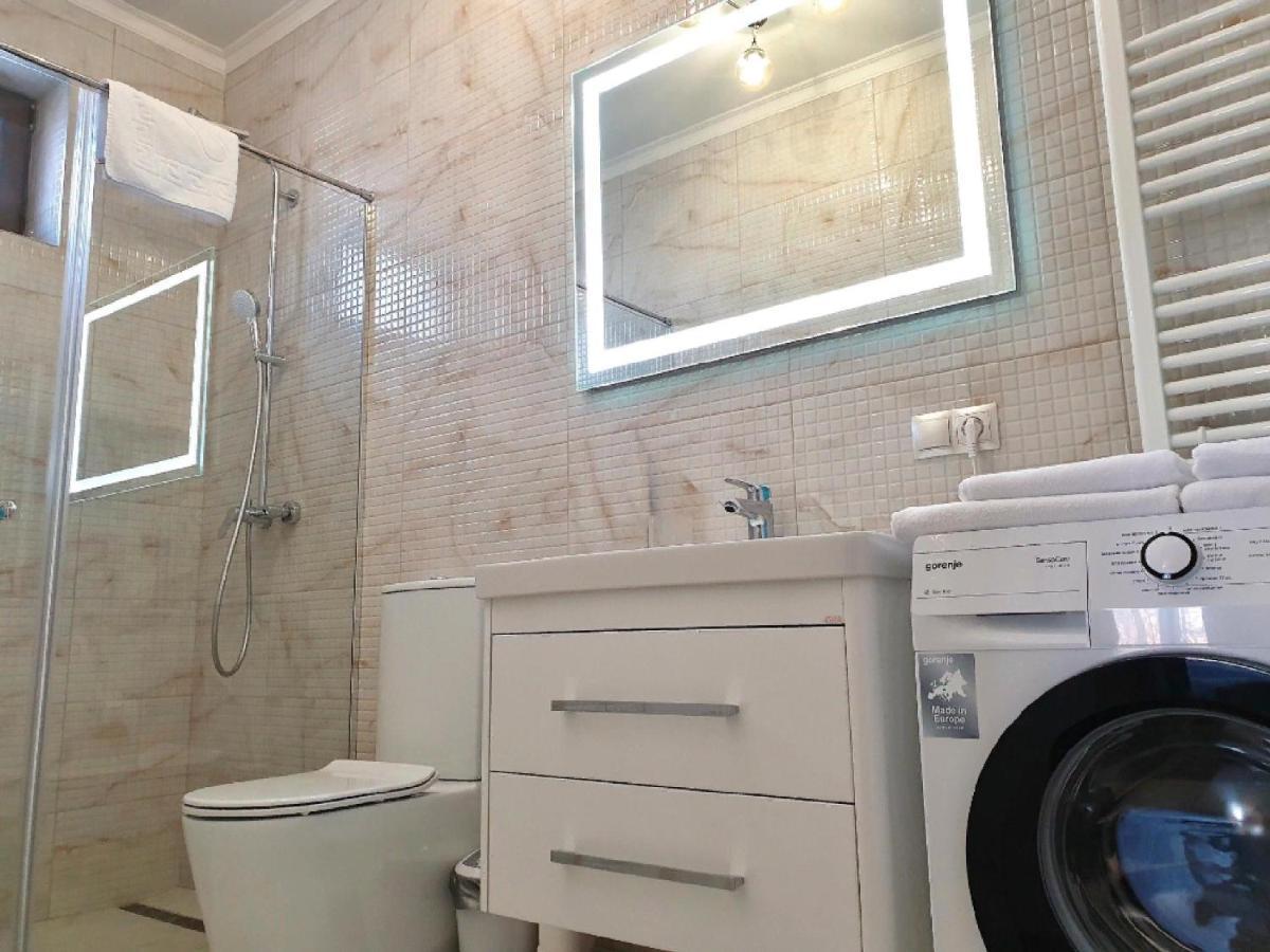 Apartment Sweethome 1 Free Parking Uzhhorod Εξωτερικό φωτογραφία